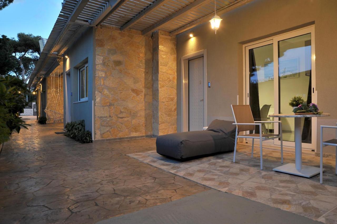 Alekos Luxury Suites Free 24H Transportation From - To Airport Artemida  Exterior foto