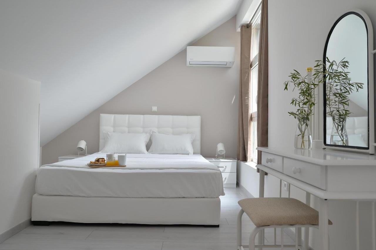 Alekos Luxury Suites Free 24H Transportation From - To Airport Artemida  Exterior foto